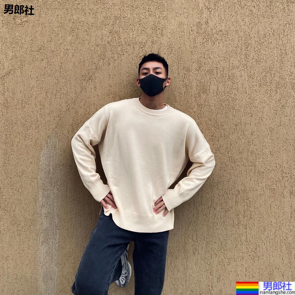 187大长腿篮球体育生小视频火了！颜正条顺小野狼，腱子肉身材惊艳网友！ - 51虹马