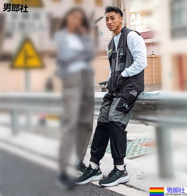 187大长腿篮球体育生小视频火了！颜正条顺小野狼，腱子肉身材惊艳网友！ - 51虹马