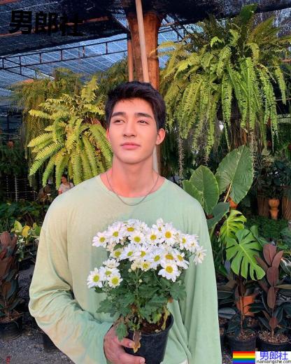 超萌暖微笑誰能抵抗？泰國水男孩展現鮮肉好身材：Earth Pirapat - 51虹马