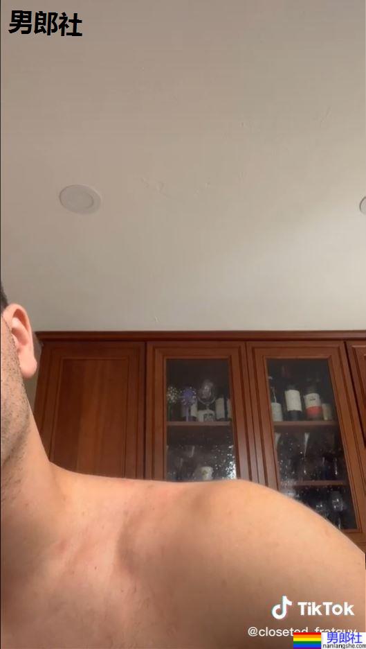 原「不露脸」足球小将网路出柜 勇敢又帅气的他获得满满温暖-51虹马