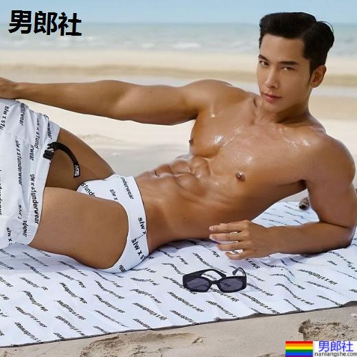 海滩热裤伸出长长大象鼻，肌肉大写性感让你全身湿透：SUN - 51虹马