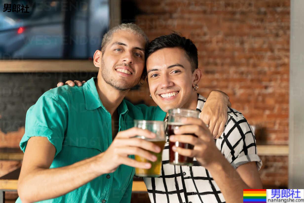 15件直男不愿承认他们做过最Gay的事 看完都想掰弯他们了 - 51虹马