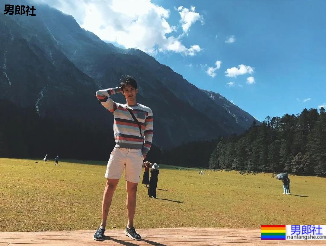 专访牛奶肌网红帅哥：不想被定义为“肉模”，但身材真的太馋了！ - 51虹马