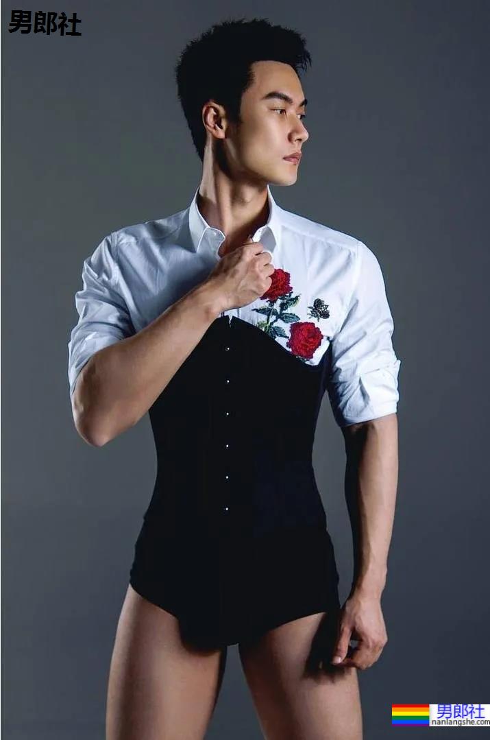 专访牛奶肌网红帅哥：不想被定义为“肉模”，但身材真的太馋了！ - 51虹马