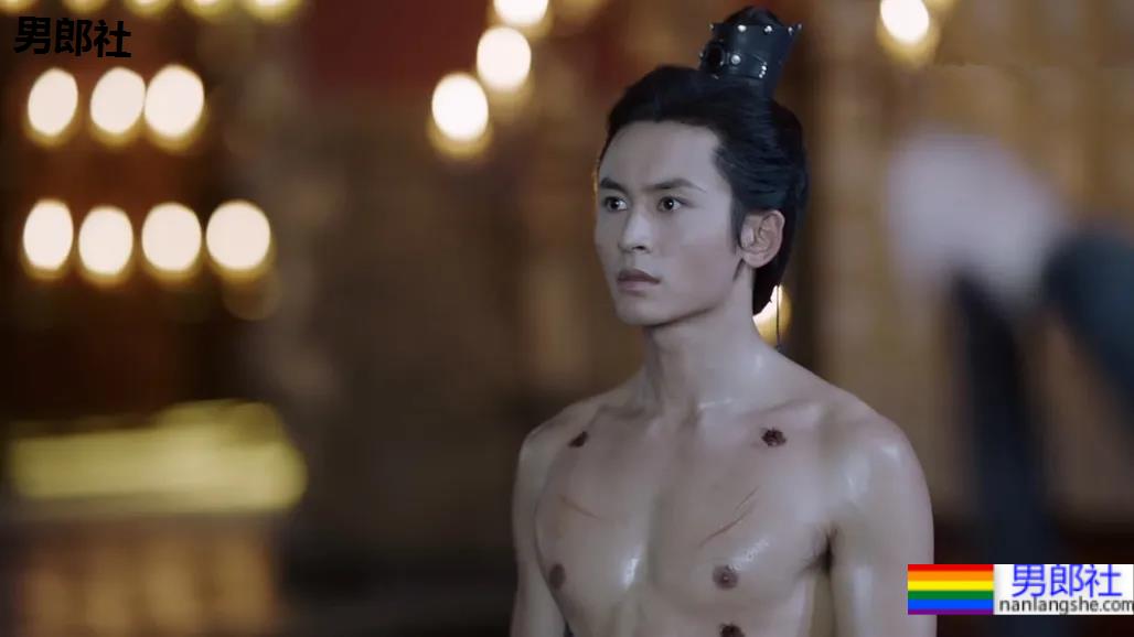 2021年首部双男主剧上热搜!开播就秀身材的两个腹肌小狼狗,香吗? - 51虹马 2021年首部双男主剧上热搜!开播就秀身材的两个腹肌小狼狗,香吗? - 51虹马