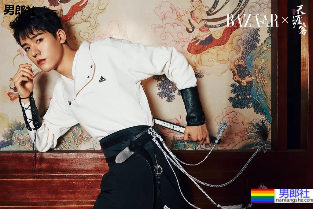 2021年首部双男主剧上热搜!开播就秀身材的两个腹肌小狼狗,香吗? - 51虹马 2021年首部双男主剧上热搜!开播就秀身材的两个腹肌小狼狗,香吗? - 51虹马