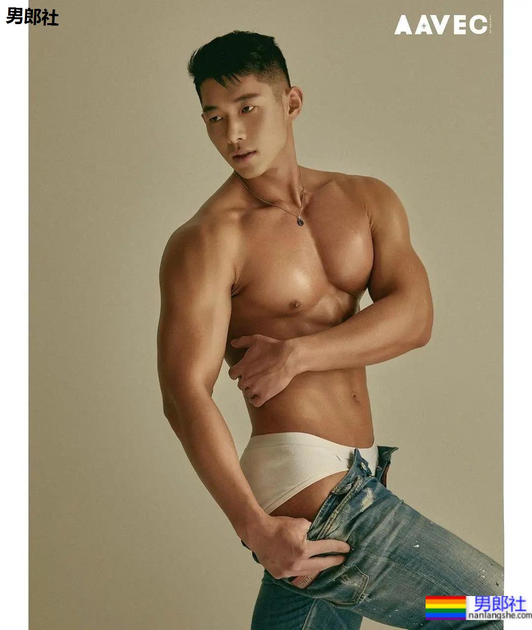 韩国名媛找个壮硕小新肉，是不是太幸福了 - 51虹马