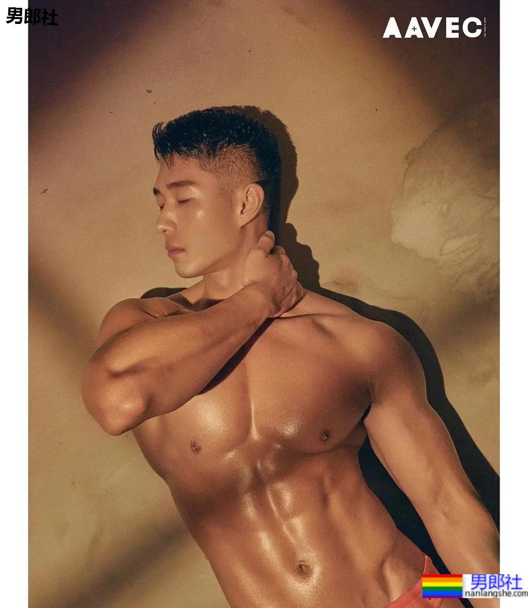 韩国名媛找个壮硕小新肉，是不是太幸福了 - 51虹马