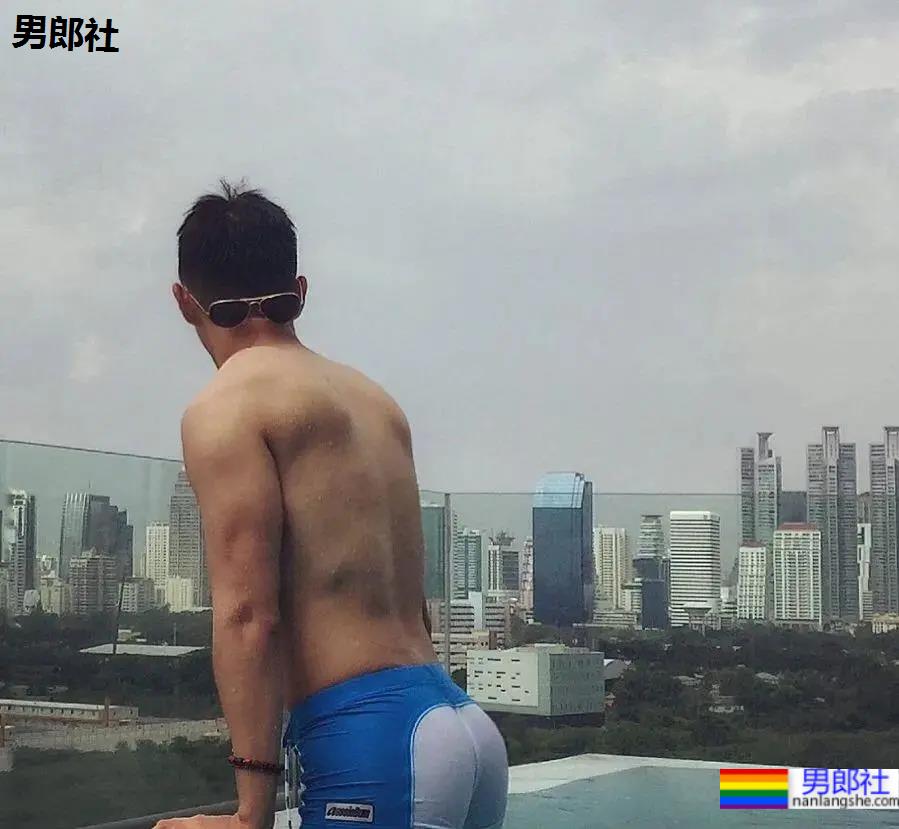 韩国名媛找个壮硕小新肉，是不是太幸福了 - 51虹马