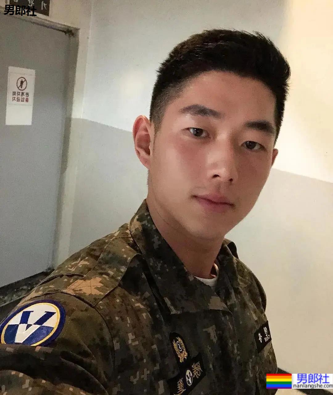 韩国名媛找个壮硕小新肉，是不是太幸福了 - 51虹马