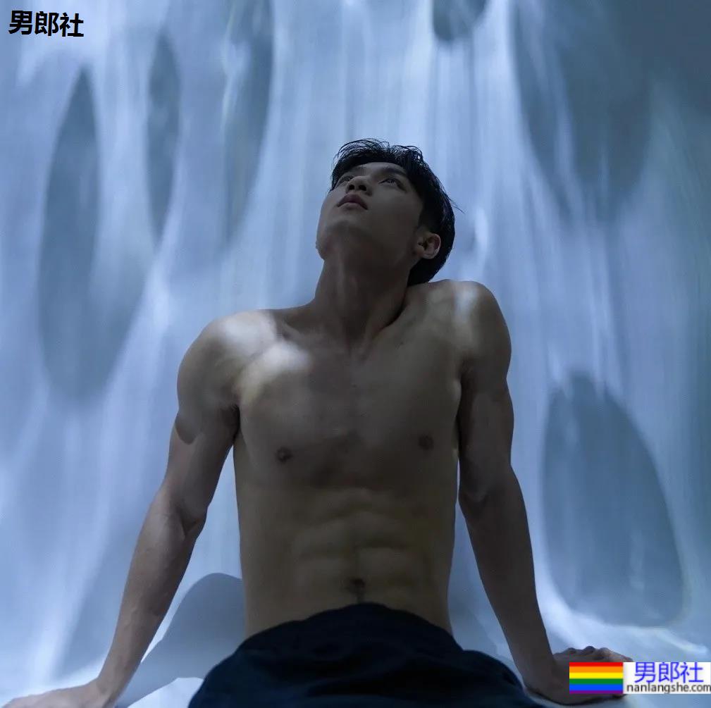 广州18岁小狼狗拍运动大片，这身材也太太太A了！ - 51虹马