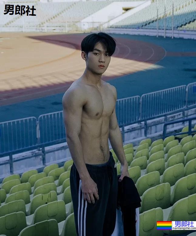 广州18岁小狼狗拍运动大片，这身材也太太太A了！ - 51虹马