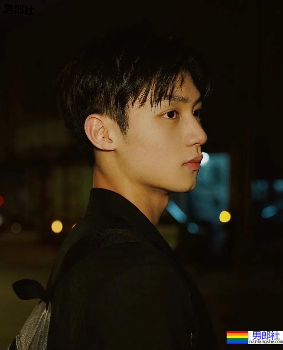 广州18岁小狼狗拍运动大片，这身材也太太太A了！ - 51虹马