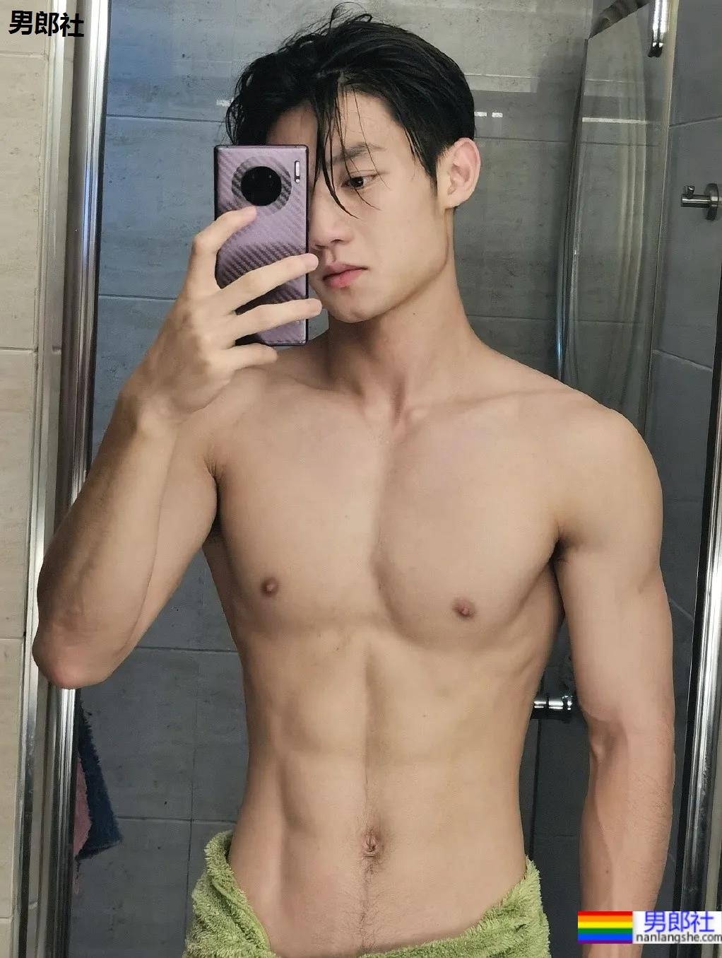 广州18岁小狼狗拍运动大片，这身材也太太太A了！ - 51虹马