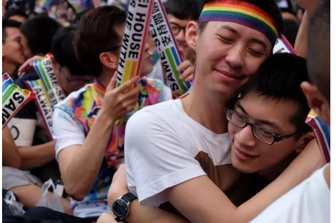 台湾2020年同性婚姻共2387对 男同仅占比28％-51虹马