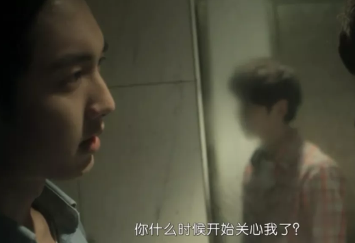 亲吻被偷拍,小鲜肉被陌生男子骗财骗se! - 51虹马 亲吻被偷拍,小鲜肉被陌生男子骗财骗se! - 51虹马