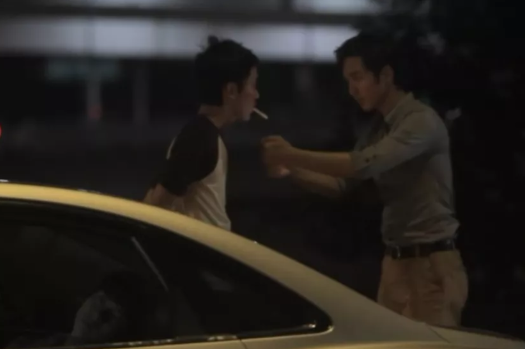 亲吻被偷拍,小鲜肉被陌生男子骗财骗se! - 51虹马 亲吻被偷拍,小鲜肉被陌生男子骗财骗se! - 51虹马