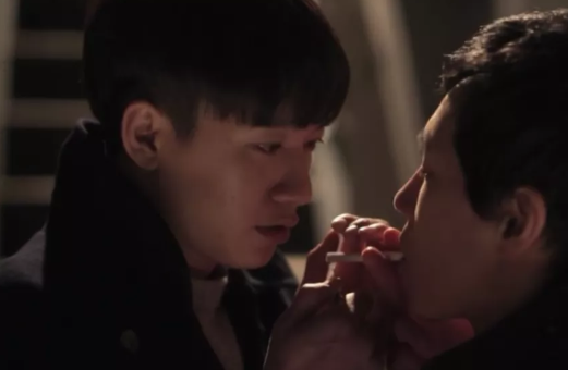 亲吻被偷拍,小鲜肉被陌生男子骗财骗se! - 51虹马 亲吻被偷拍,小鲜肉被陌生男子骗财骗se! - 51虹马