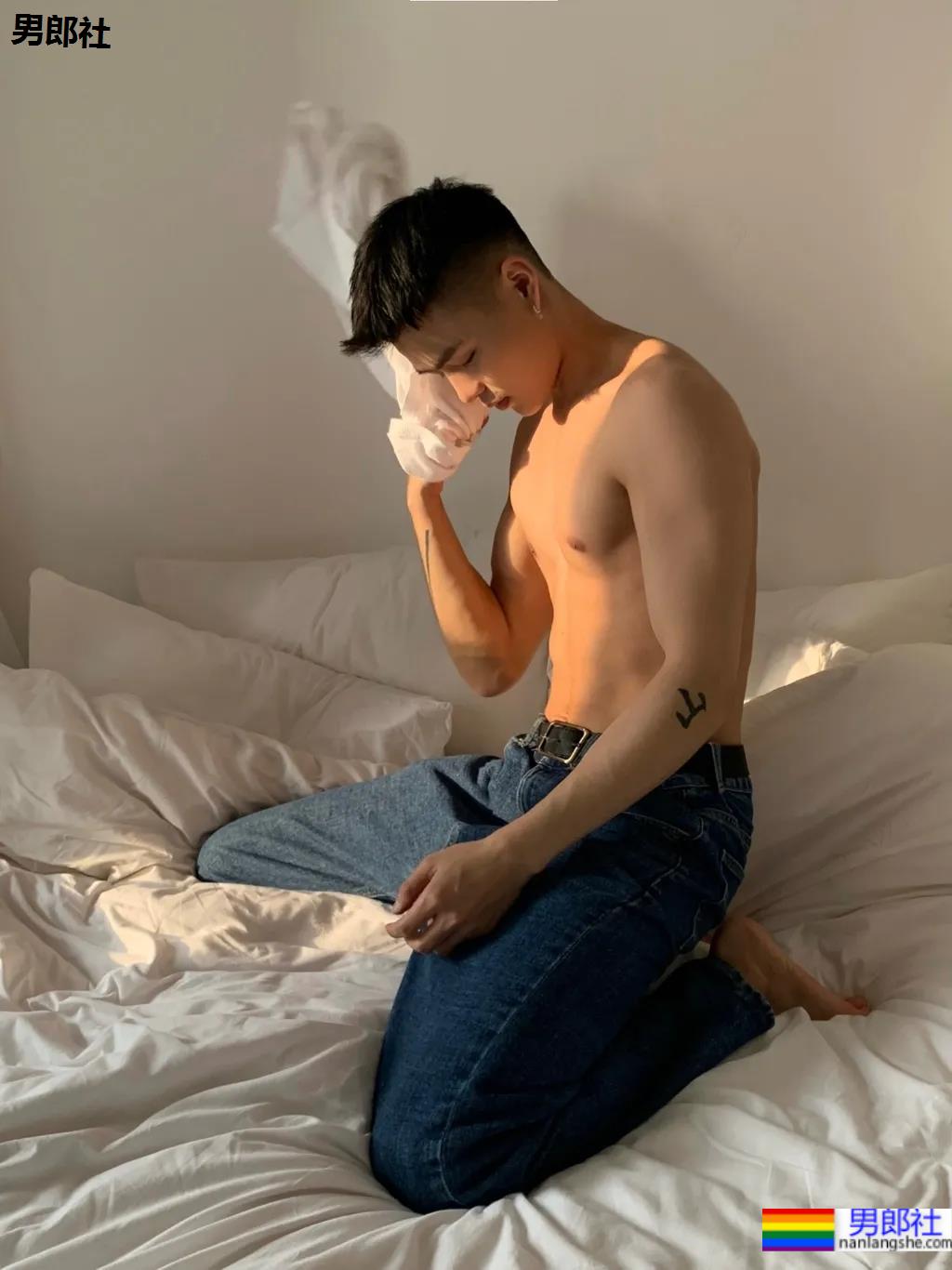 清爽帅气薄肌鲜肉小哥哥，心动！？ - 51虹马