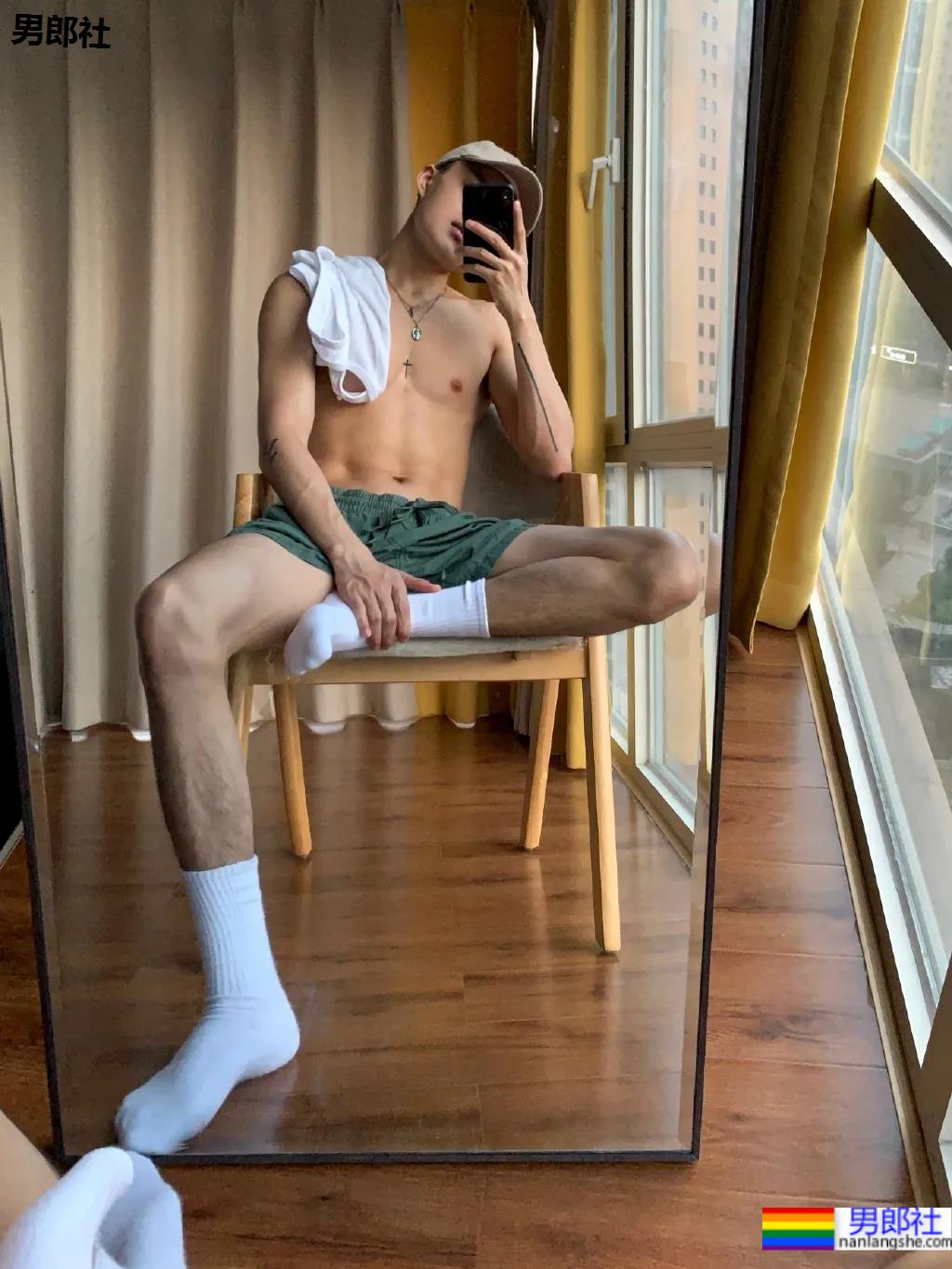 清爽帅气薄肌鲜肉小哥哥，心动！？ - 51虹马