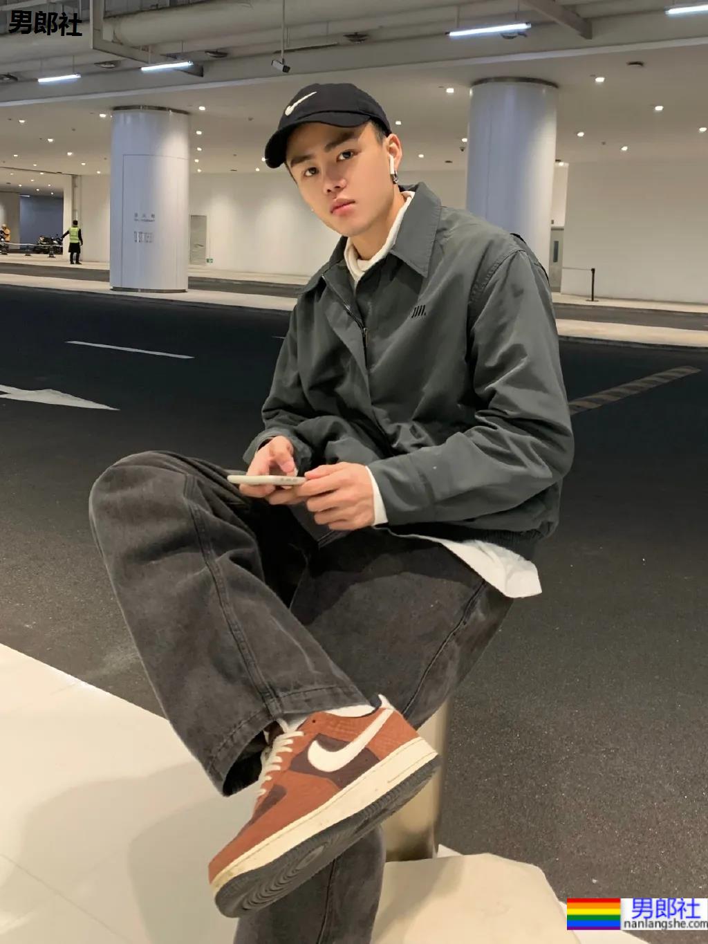 清爽帅气薄肌鲜肉小哥哥，心动！？ - 51虹马