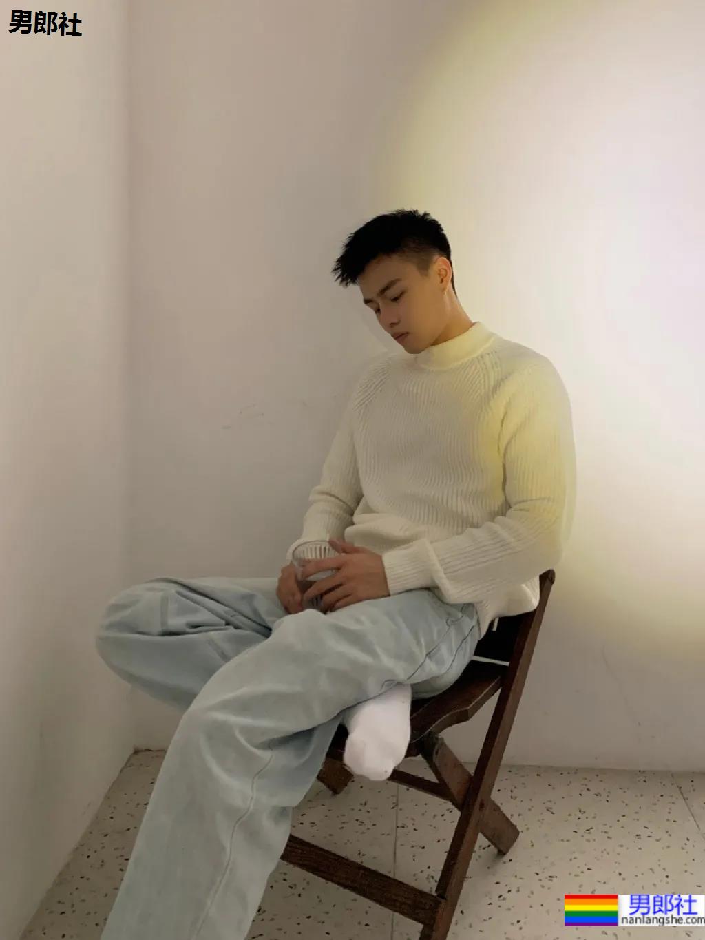 清爽帅气薄肌鲜肉小哥哥，心动！？ - 51虹马