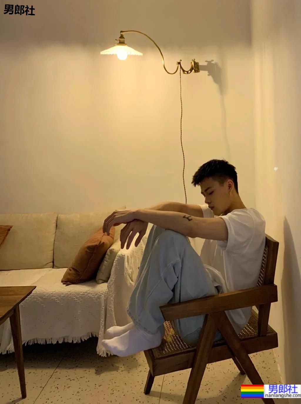 清爽帅气薄肌鲜肉小哥哥，心动！？ - 51虹马