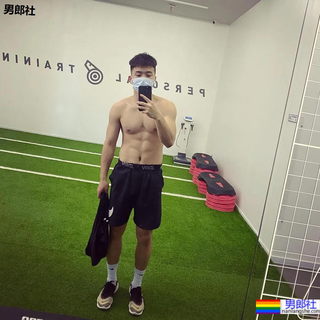 193新疆篮球体育生小哥,颜正条顺野生小狼狗,这腿我真的可以! - 51虹马 193新疆篮球体育生小哥,颜正条顺野生小狼狗,这腿我真的可以! - 51虹马