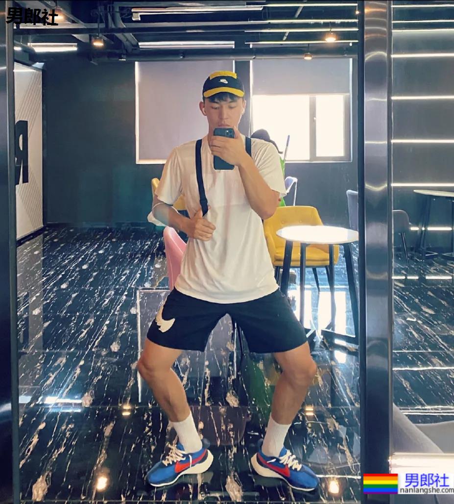 193新疆篮球体育生小哥,颜正条顺野生小狼狗,这腿我真的可以! - 51虹马 193新疆篮球体育生小哥,颜正条顺野生小狼狗,这腿我真的可以! - 51虹马