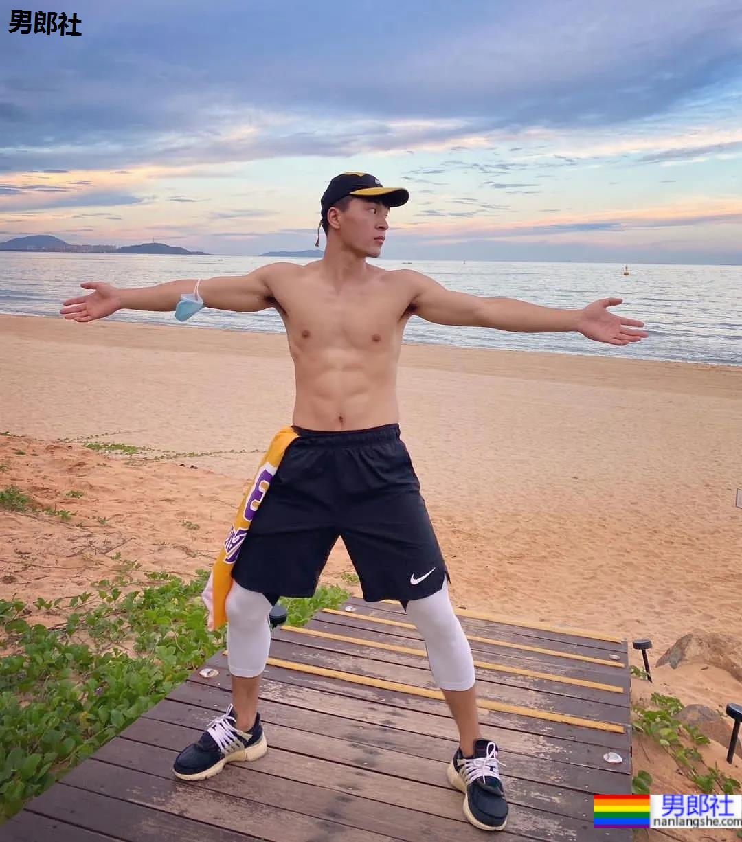 193新疆篮球体育生小哥,颜正条顺野生小狼狗,这腿我真的可以! - 51虹马 193新疆篮球体育生小哥,颜正条顺野生小狼狗,这腿我真的可以! - 51虹马