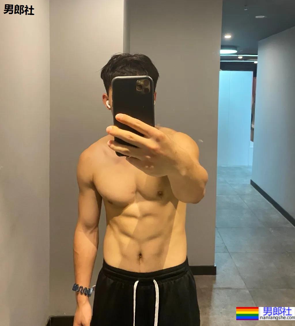 193新疆篮球体育生小哥,颜正条顺野生小狼狗,这腿我真的可以! - 51虹马 193新疆篮球体育生小哥,颜正条顺野生小狼狗,这腿我真的可以! - 51虹马