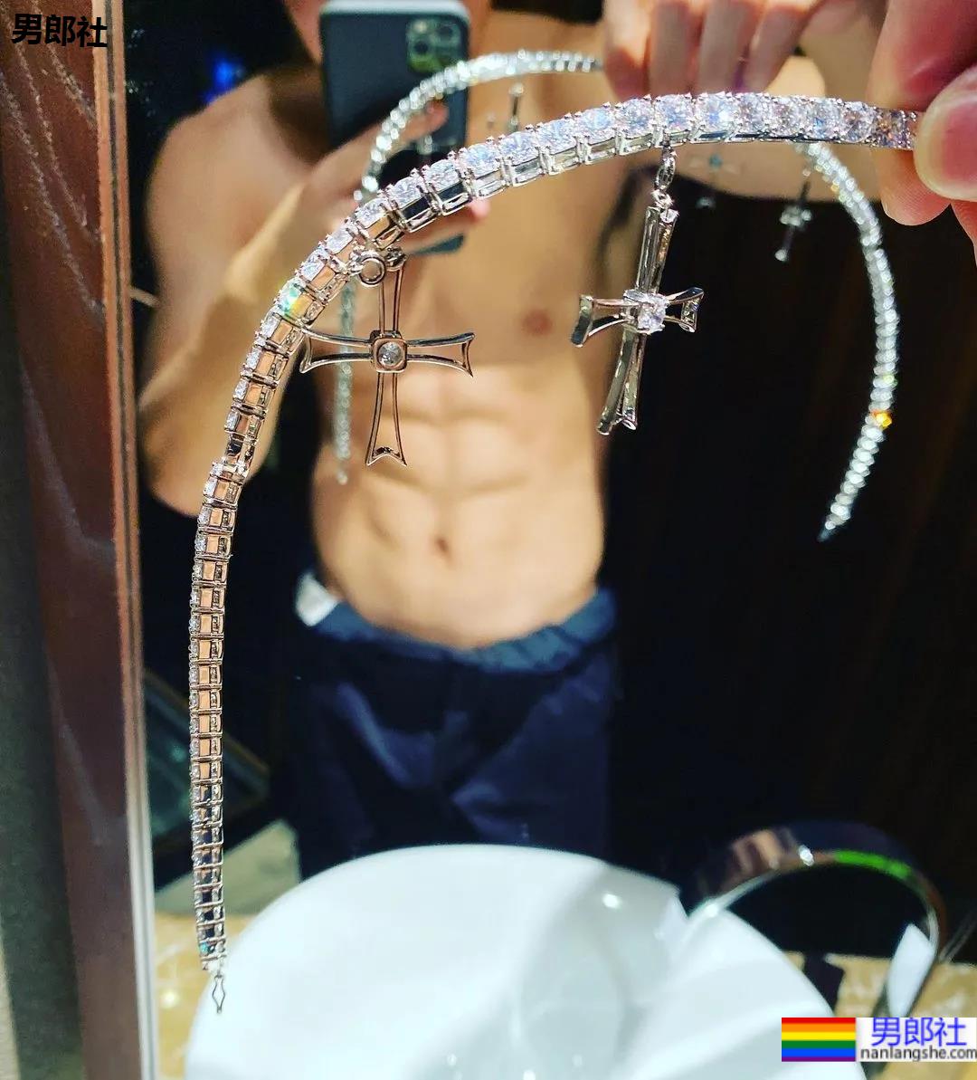 193新疆篮球体育生小哥,颜正条顺野生小狼狗,这腿我真的可以! - 51虹马 193新疆篮球体育生小哥,颜正条顺野生小狼狗,这腿我真的可以! - 51虹马