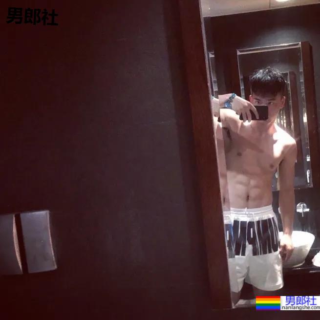 193新疆篮球体育生小哥,颜正条顺野生小狼狗,这腿我真的可以! - 51虹马 193新疆篮球体育生小哥,颜正条顺野生小狼狗,这腿我真的可以! - 51虹马