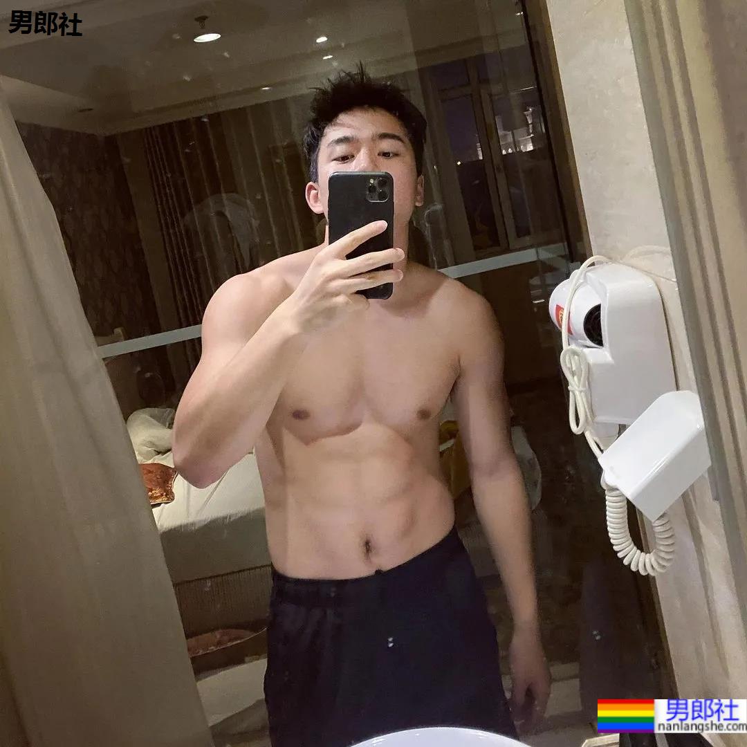 193新疆篮球体育生小哥,颜正条顺野生小狼狗,这腿我真的可以! - 51虹马 193新疆篮球体育生小哥,颜正条顺野生小狼狗,这腿我真的可以! - 51虹马