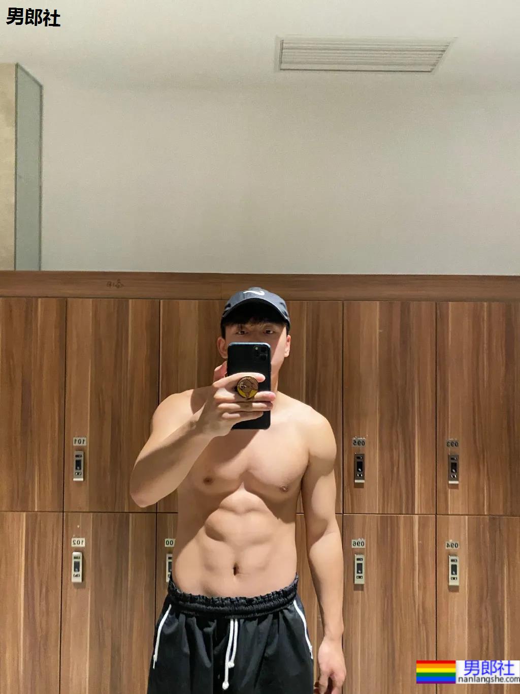 193新疆篮球体育生小哥,颜正条顺野生小狼狗,这腿我真的可以! - 51虹马 193新疆篮球体育生小哥,颜正条顺野生小狼狗,这腿我真的可以! - 51虹马