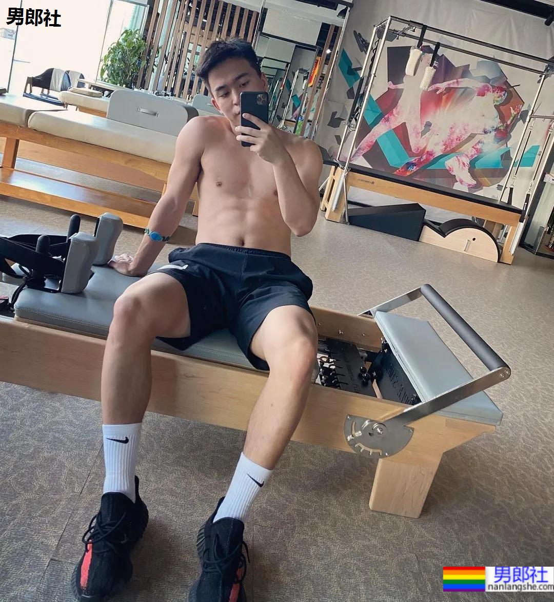 193新疆篮球体育生小哥,颜正条顺野生小狼狗,这腿我真的可以! - 51虹马 193新疆篮球体育生小哥,颜正条顺野生小狼狗,这腿我真的可以! - 51虹马