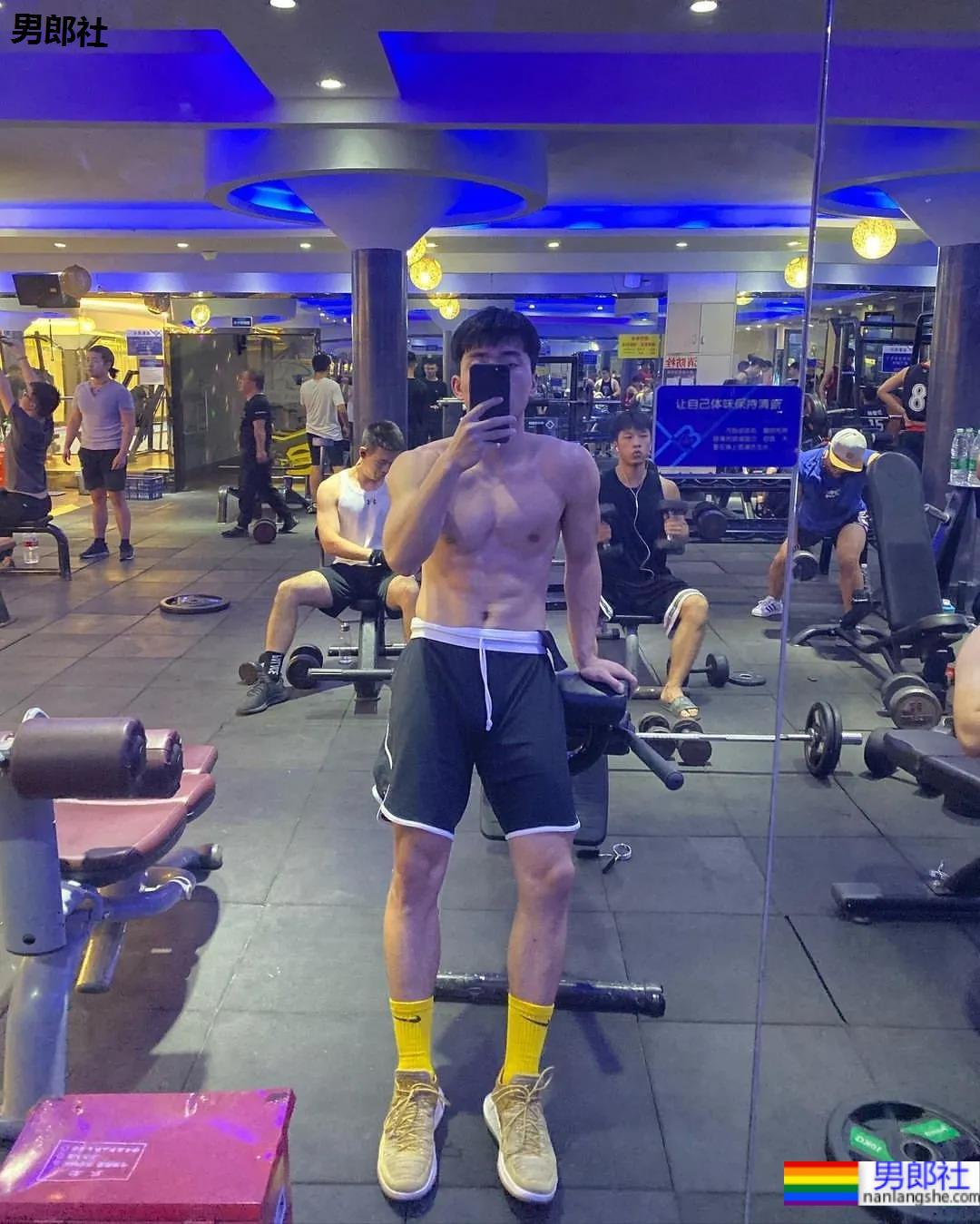 193新疆篮球体育生小哥,颜正条顺野生小狼狗,这腿我真的可以! - 51虹马 193新疆篮球体育生小哥,颜正条顺野生小狼狗,这腿我真的可以! - 51虹马