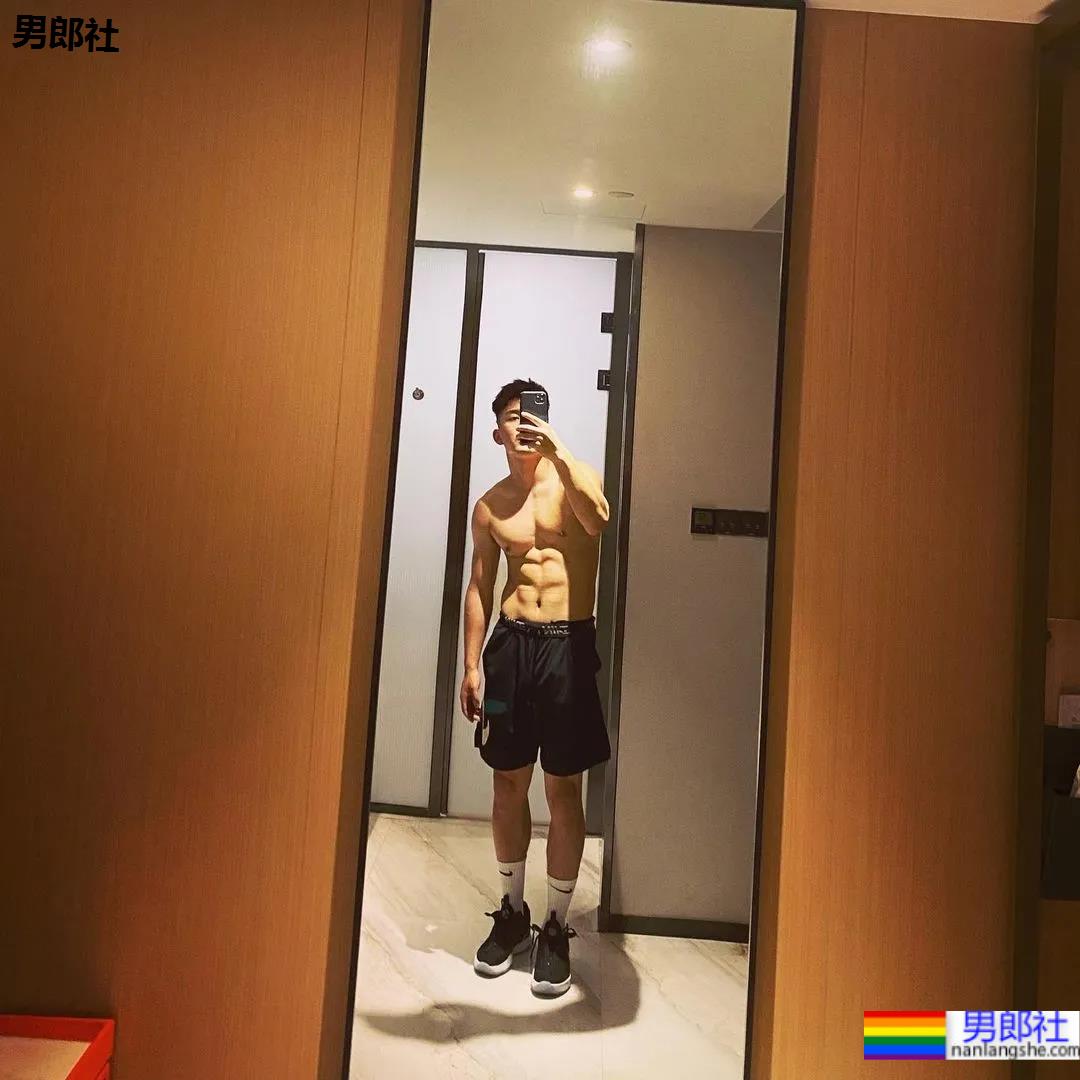 193新疆篮球体育生小哥,颜正条顺野生小狼狗,这腿我真的可以! - 51虹马 193新疆篮球体育生小哥,颜正条顺野生小狼狗,这腿我真的可以! - 51虹马