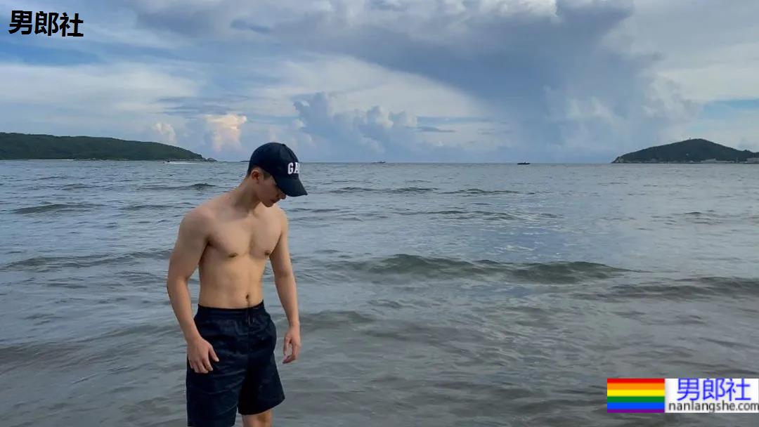 正装小哥来了,他怎么哪里都这么帅! - 51虹马 正装小哥来了,他怎么哪里都这么帅! - 51虹马