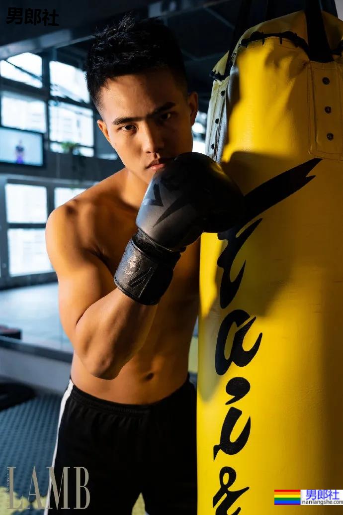 禁欲系肌肉拳击手，有一种S的气质 - 51虹马