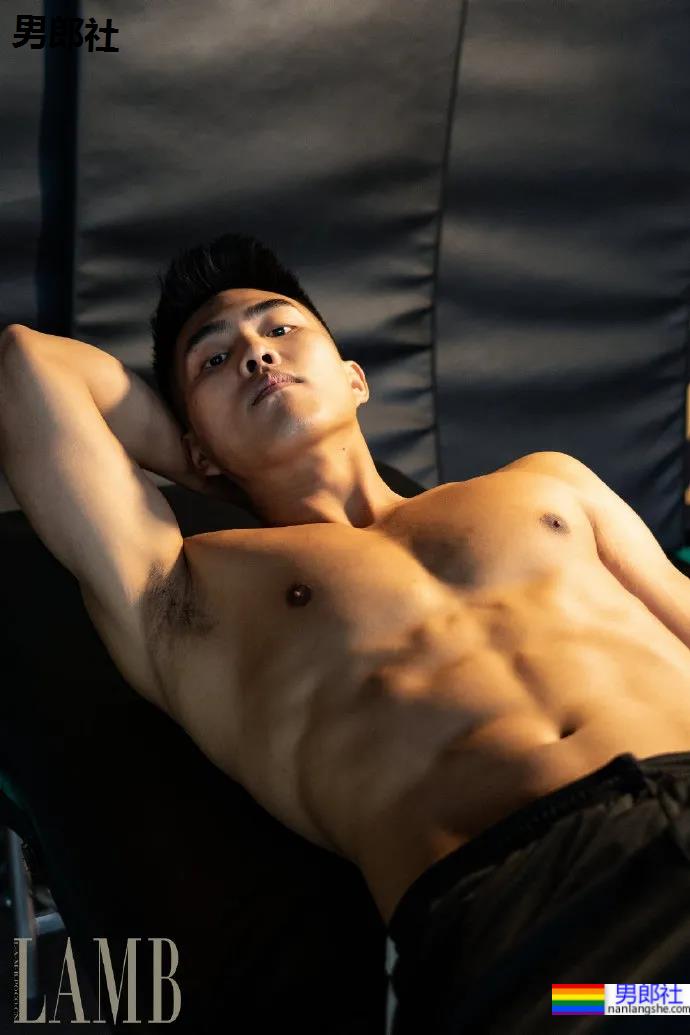 禁欲系肌肉拳击手，有一种S的气质 - 51虹马