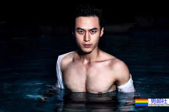 早期拍过魅力先生的他“兄弟情”新剧秀身材,快来康康双高颜腹肌小哥哥! - 51虹马 早期拍过魅力先生的他“兄弟情”新剧秀身材,快来康康双高颜腹肌小哥哥! - 51虹马