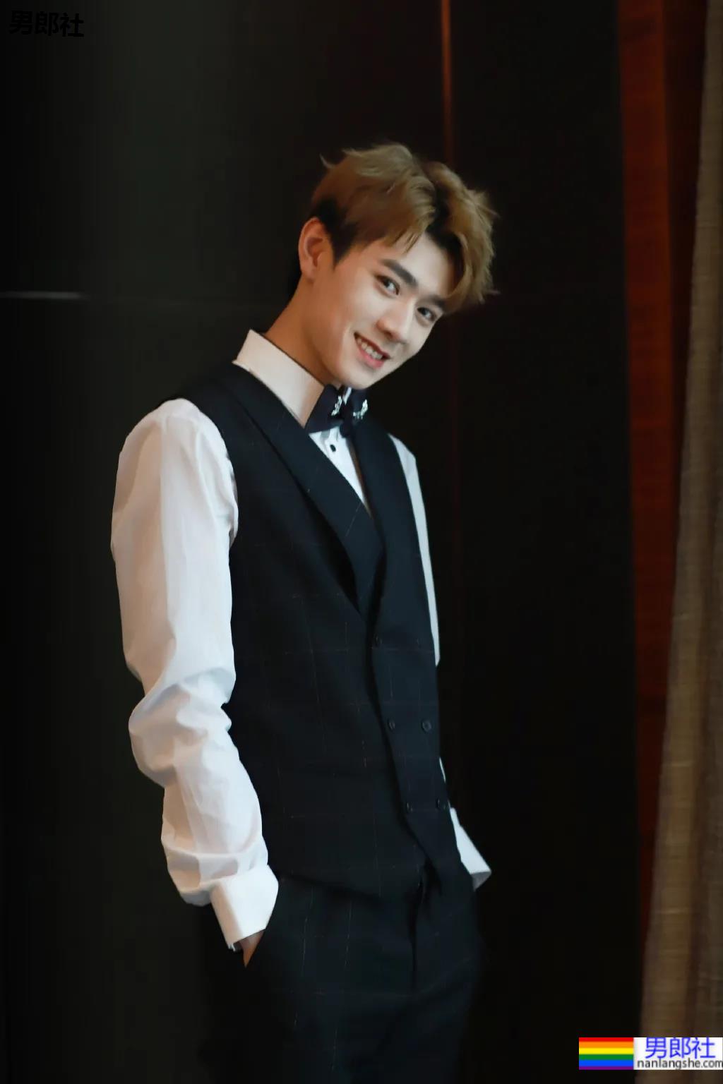 早期拍过魅力先生的他“兄弟情”新剧秀身材,快来康康双高颜腹肌小哥哥! - 51虹马 早期拍过魅力先生的他“兄弟情”新剧秀身材,快来康康双高颜腹肌小哥哥! - 51虹马