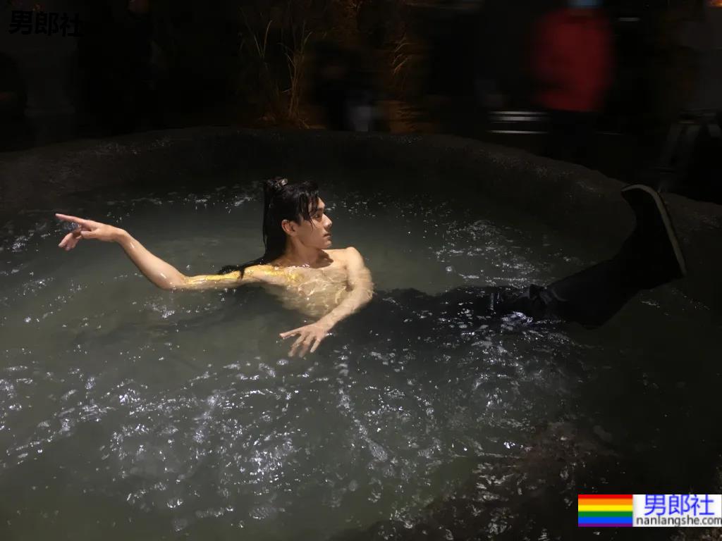 早期拍过魅力先生的他“兄弟情”新剧秀身材,快来康康双高颜腹肌小哥哥! - 51虹马 早期拍过魅力先生的他“兄弟情”新剧秀身材,快来康康双高颜腹肌小哥哥! - 51虹马