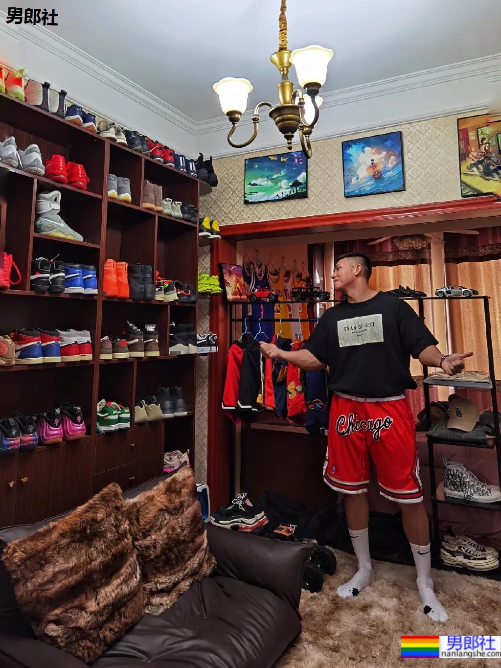 野生寸头腱子肉篮球帅哥，八块腹肌倒三角身材，荷尔蒙快爆发了!！ - 51虹马