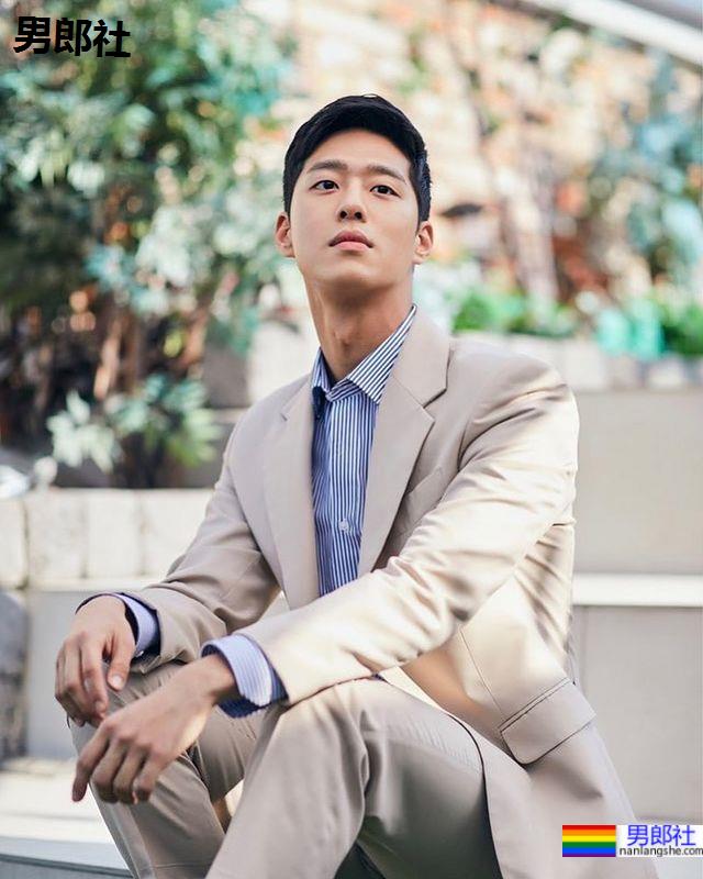 跟奶油一样甜甜甜到你心头的韩国小帅帅：이종찬 Lee JongChan - 51虹马