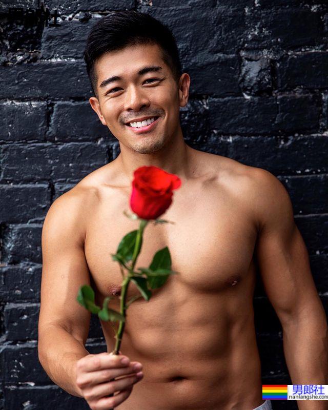 正能量充满！微笑比阳光灿烂的澳洲肌肉男给你全日好心情：Noah Gao - 51虹马