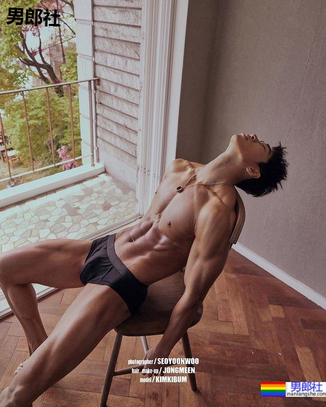 内裤底下抵挡不住的诱惑 韩国肌肉欧巴性感大爆表：김기범 - 51虹马