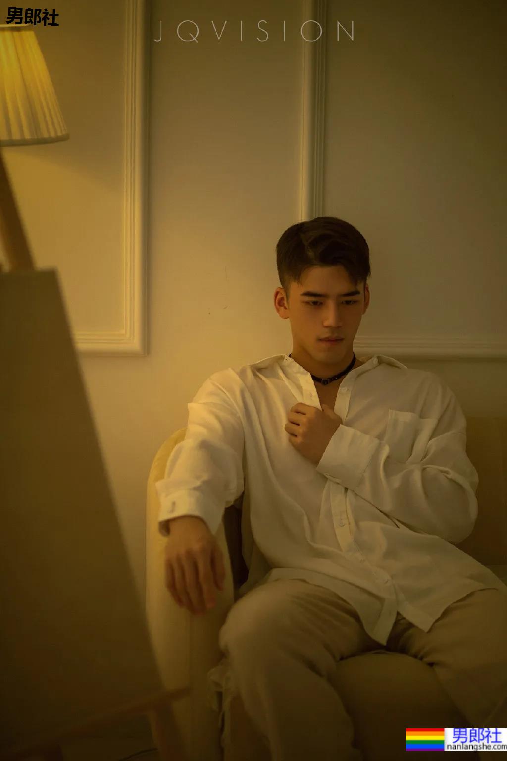 颜值肌肉零差评的"川音霍建华"又拍大片,高鼻梁长腿小狼狗这成片太绝了! - 51虹马 颜值肌肉零差评的"川音霍建华"又拍大片,高鼻梁长腿小狼狗这成片太绝了! - 51虹马