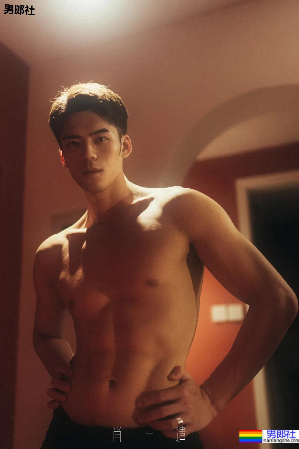 颜值肌肉零差评的"川音霍建华"又拍大片,高鼻梁长腿小狼狗这成片太绝了! - 51虹马 颜值肌肉零差评的"川音霍建华"又拍大片,高鼻梁长腿小狼狗这成片太绝了! - 51虹马